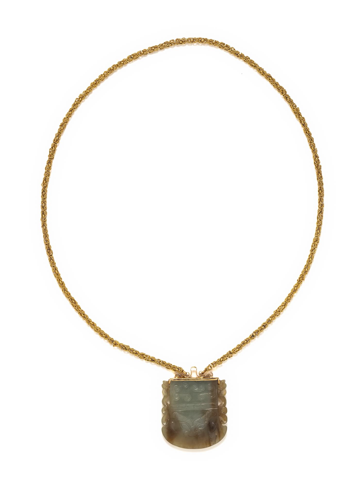 YELLOW GOLD AND JADE NECKLACE
