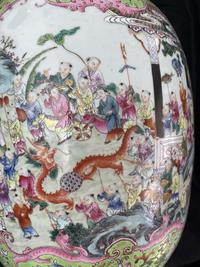 A large Chinese famille rose-decorated "Boys" Vase 粉彩嬰戲圖開光雙耳大瓶 Jiaqing mark ???