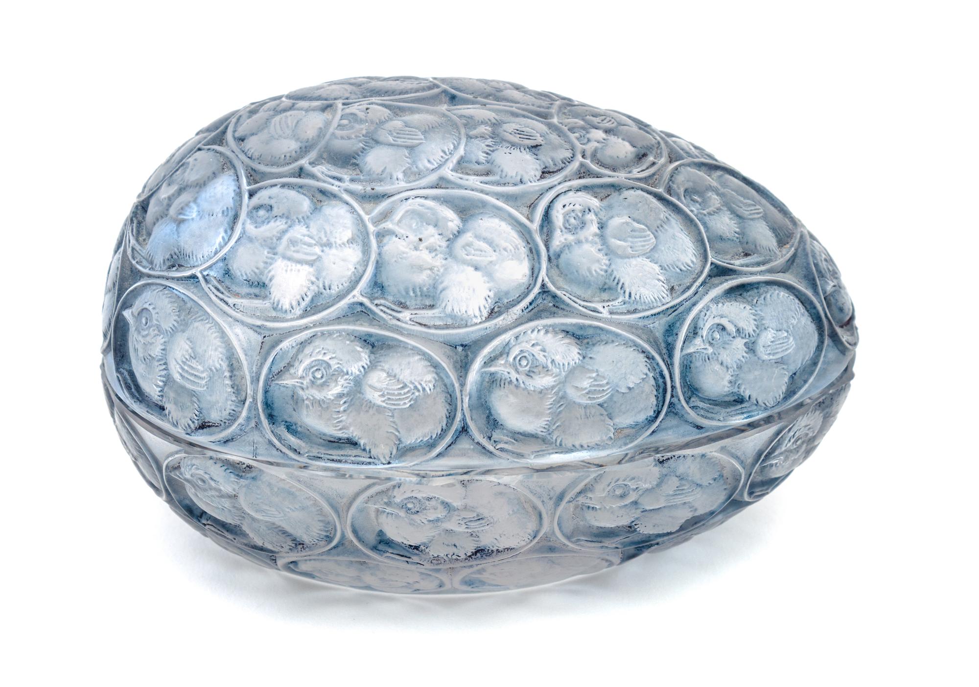 An R. Lalique Molded and Frosted Glass Dinard Box Height 4 1/2 inches. — 20TH CENTURY