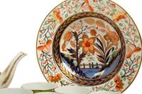 An English Coalport Porcelain Service in the Imari Palette — POSSIBLY JOHN ROSE, 19TH CENTURY