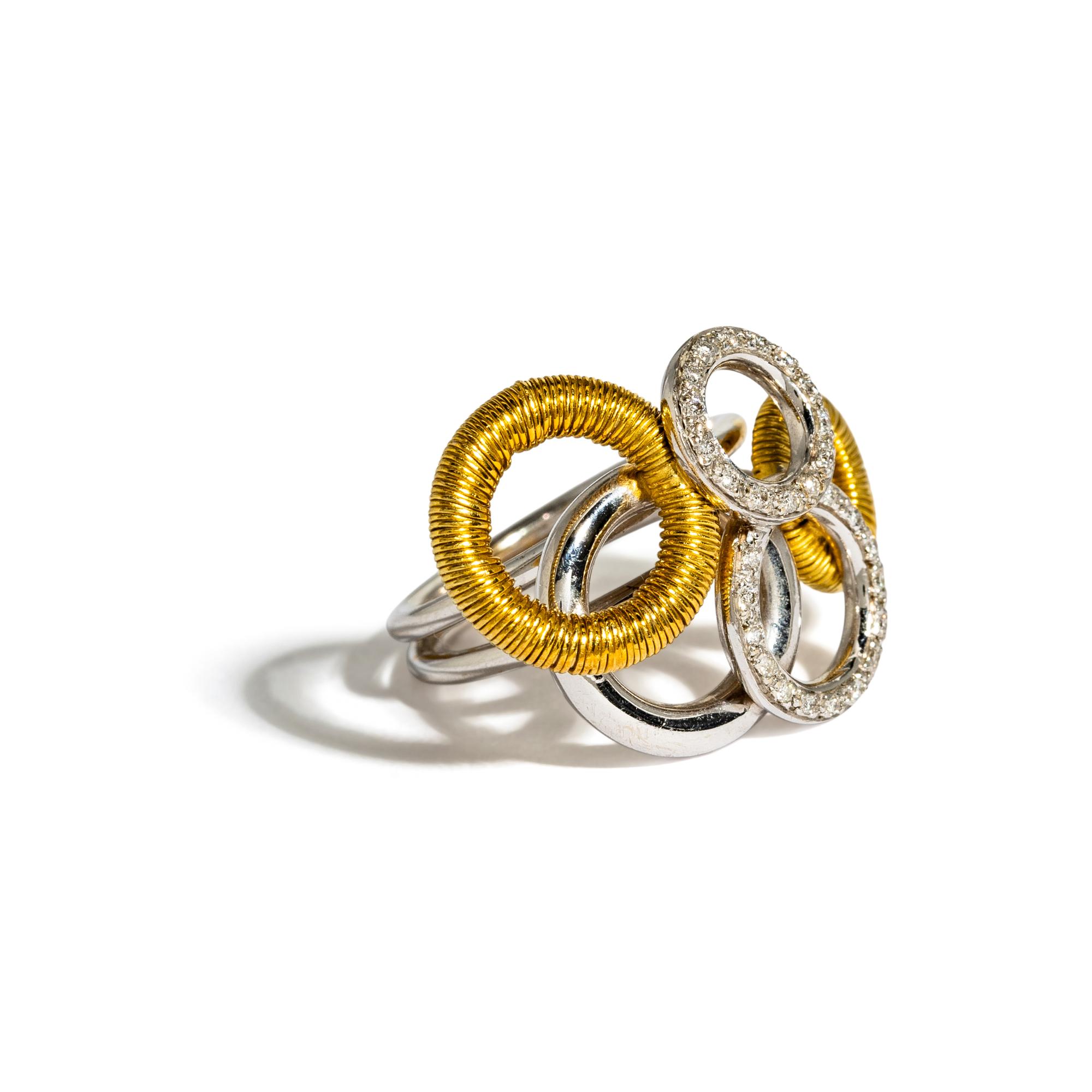 BICOLOR GOLD AND DIAMOND RING AND NECKLACE