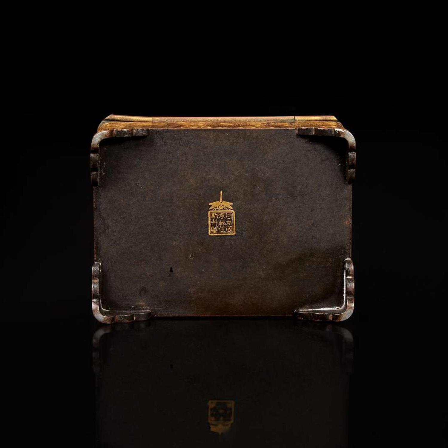 A small Komai, Kyoto gold-inlaid iron box 日本鉗金鐵盒 Meiji period ??