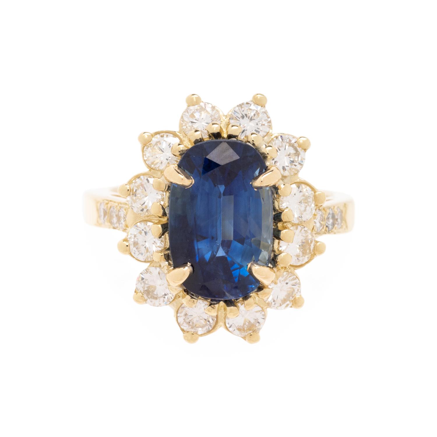 SAPPHIRE AND DIAMOND RING