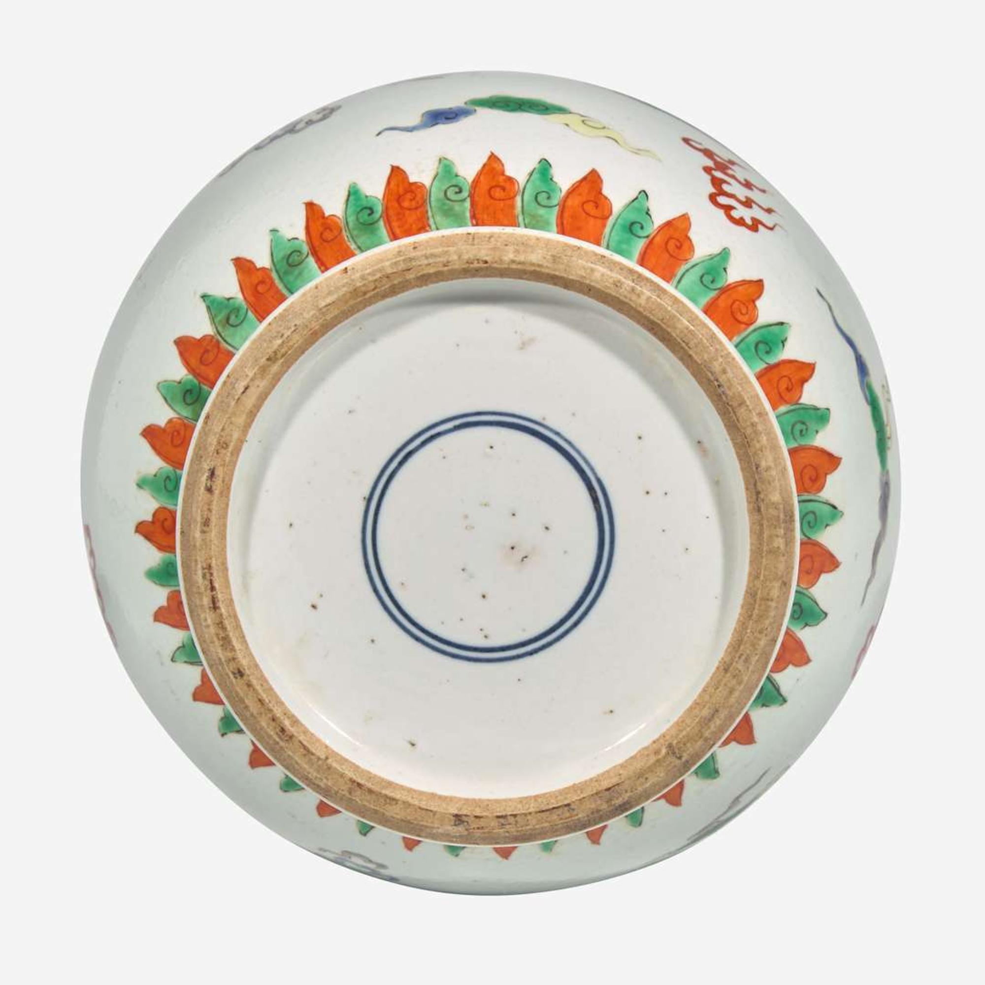 A Chinese famille verte decorated "Dragon and Phoenix vase" 素三彩龍鳳紋瓶