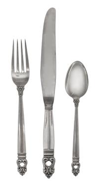 A Partial American Silver Flatware Service, International Silver Co., Meriden, CT, Royal Danish pattern, comprising: 8 dinner knives 8