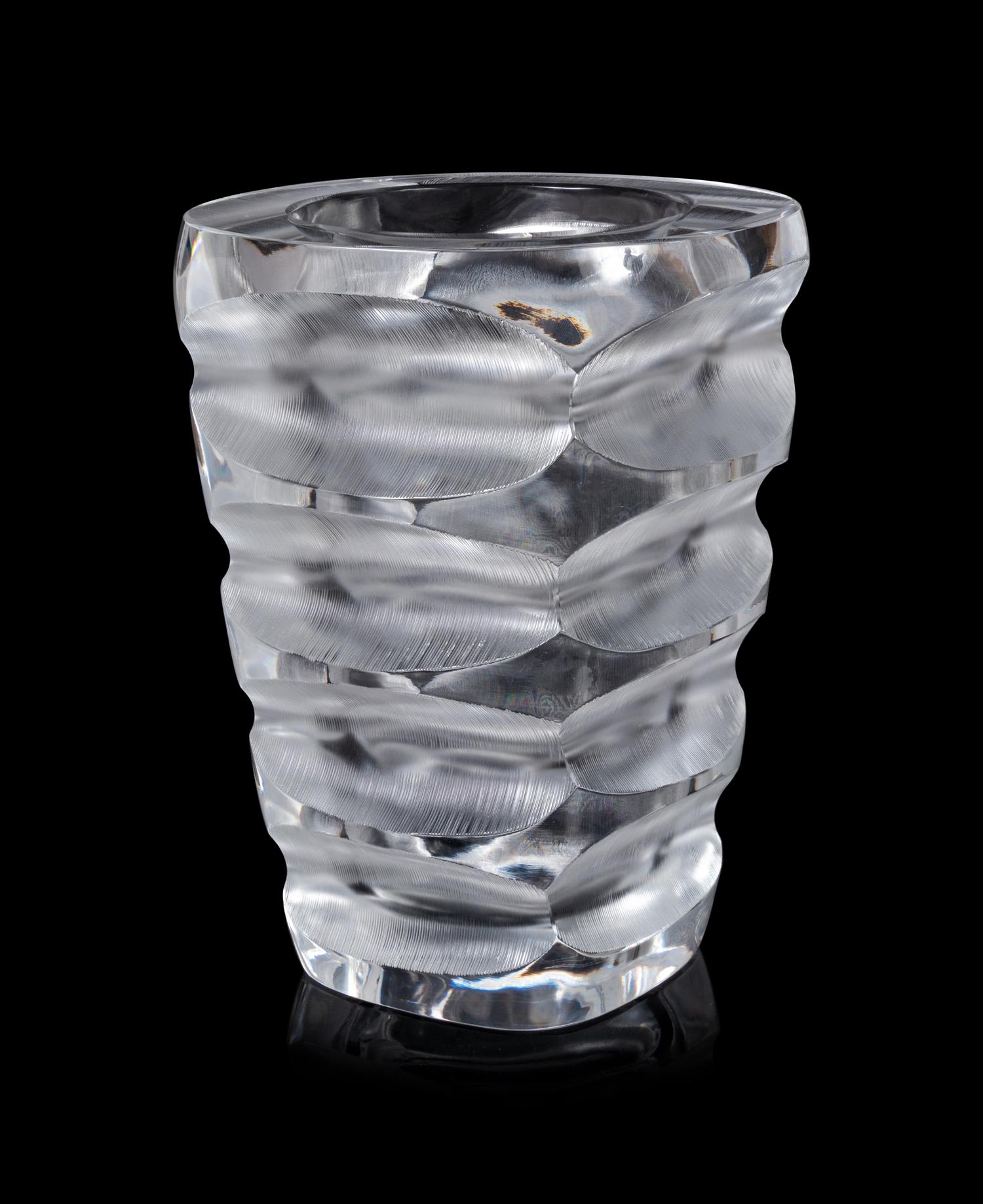 A Lalique Mortefontaine Vase