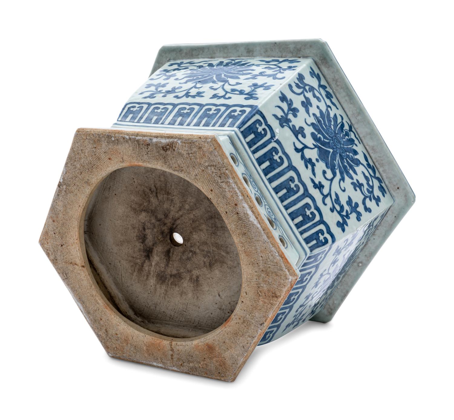 A Chinese Blue and White Porcelain Hexagonal Jardinière