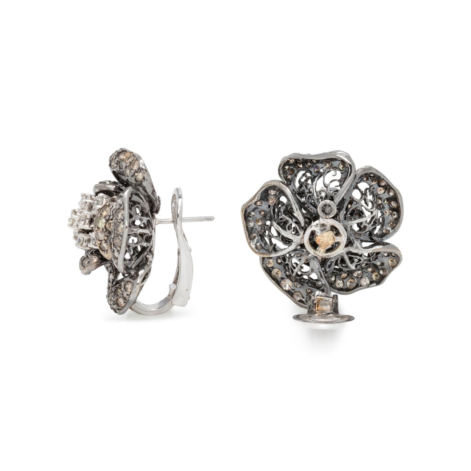 DIAMOND AND COLORED DIAMOND FLOWER EARCLIPS