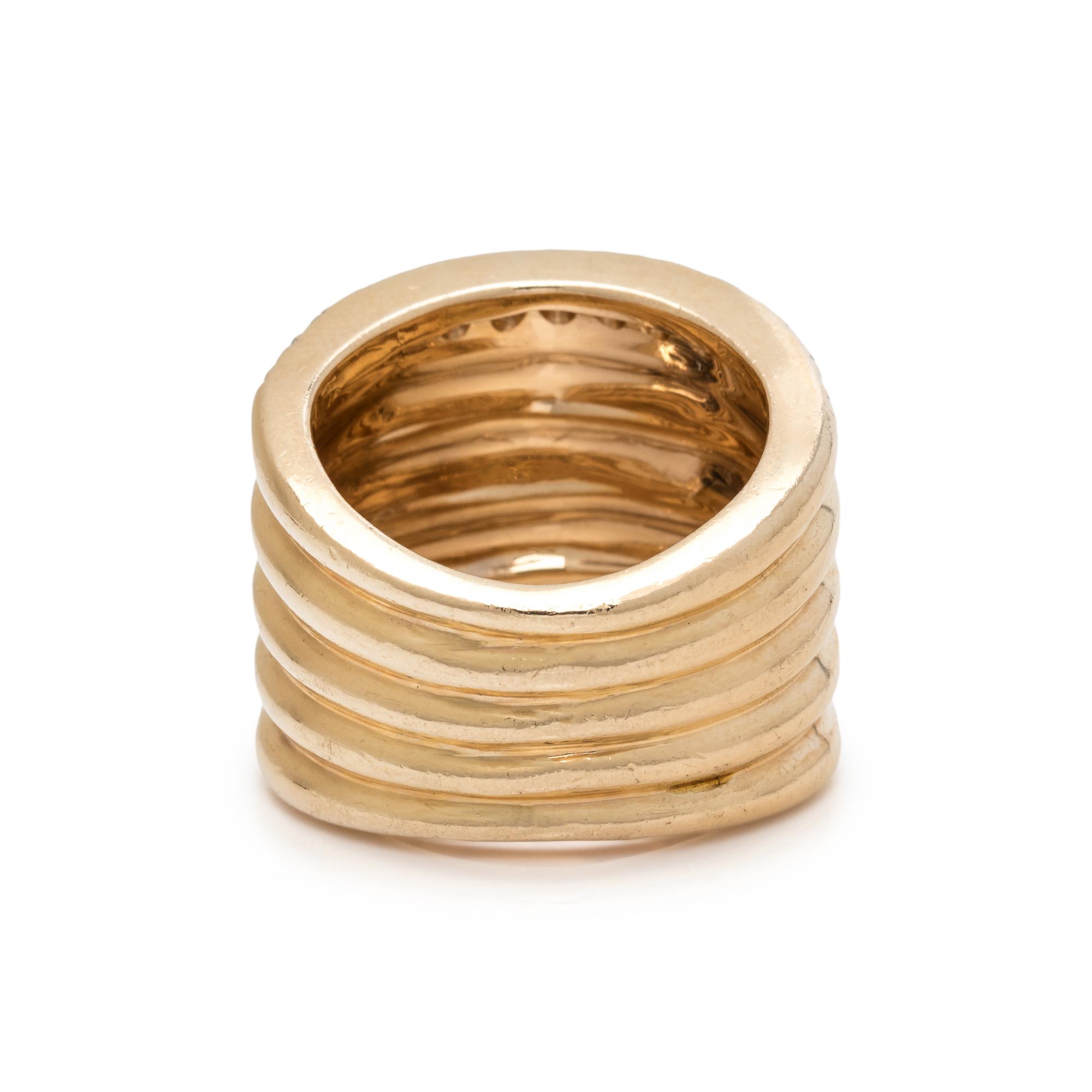 YELLOW GOLD AND DIAMOND RING