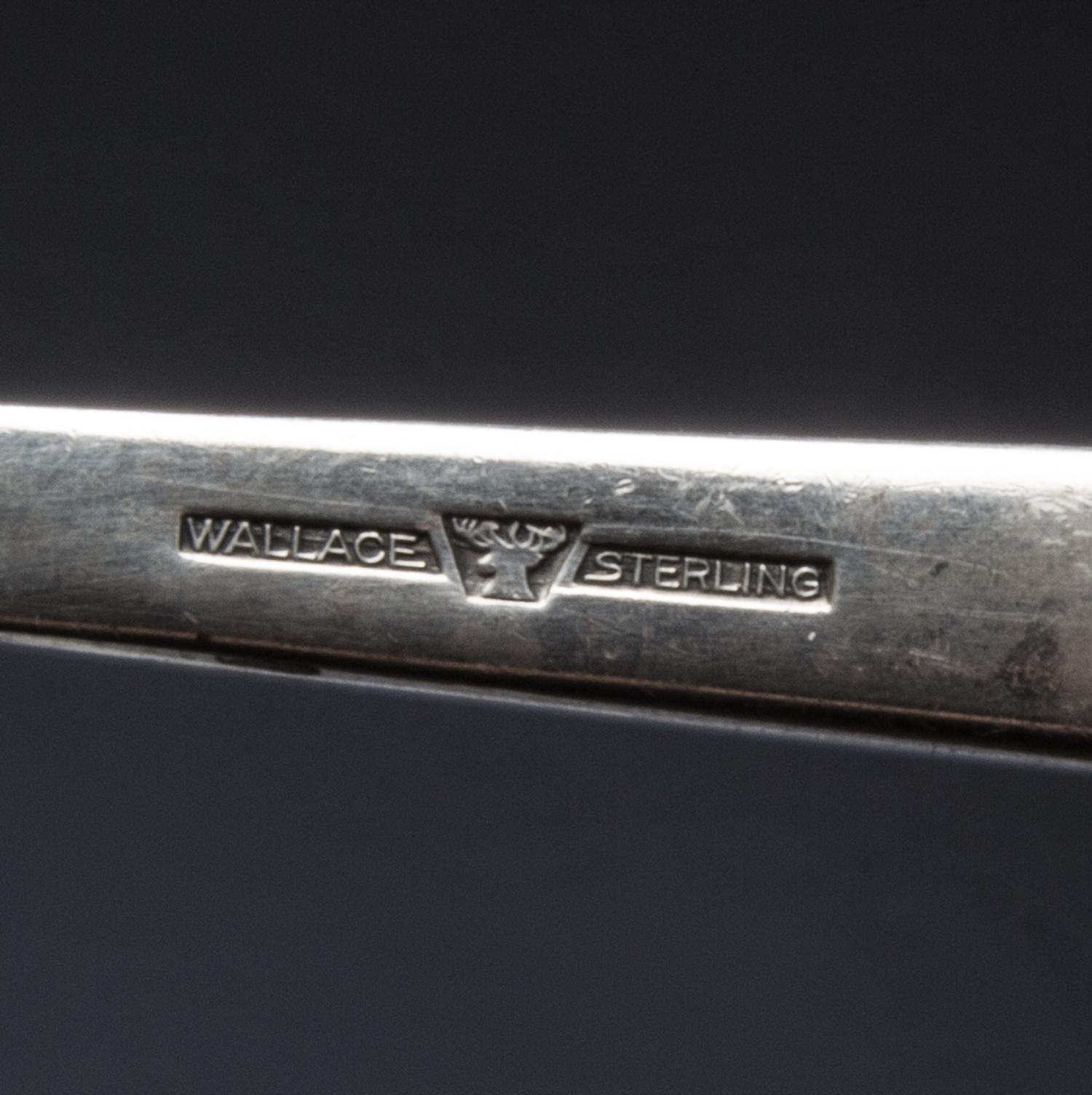 An American Silver Flatware Service, R. Wallace & Sons Mfg. Co., Wallingford, CT, 20th Century, Grand Baroque pattern, comprising: 13 d
