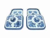 A Pair of Chinese Export Blue Fitzhugh Porcelain Covered Entree Dishes
