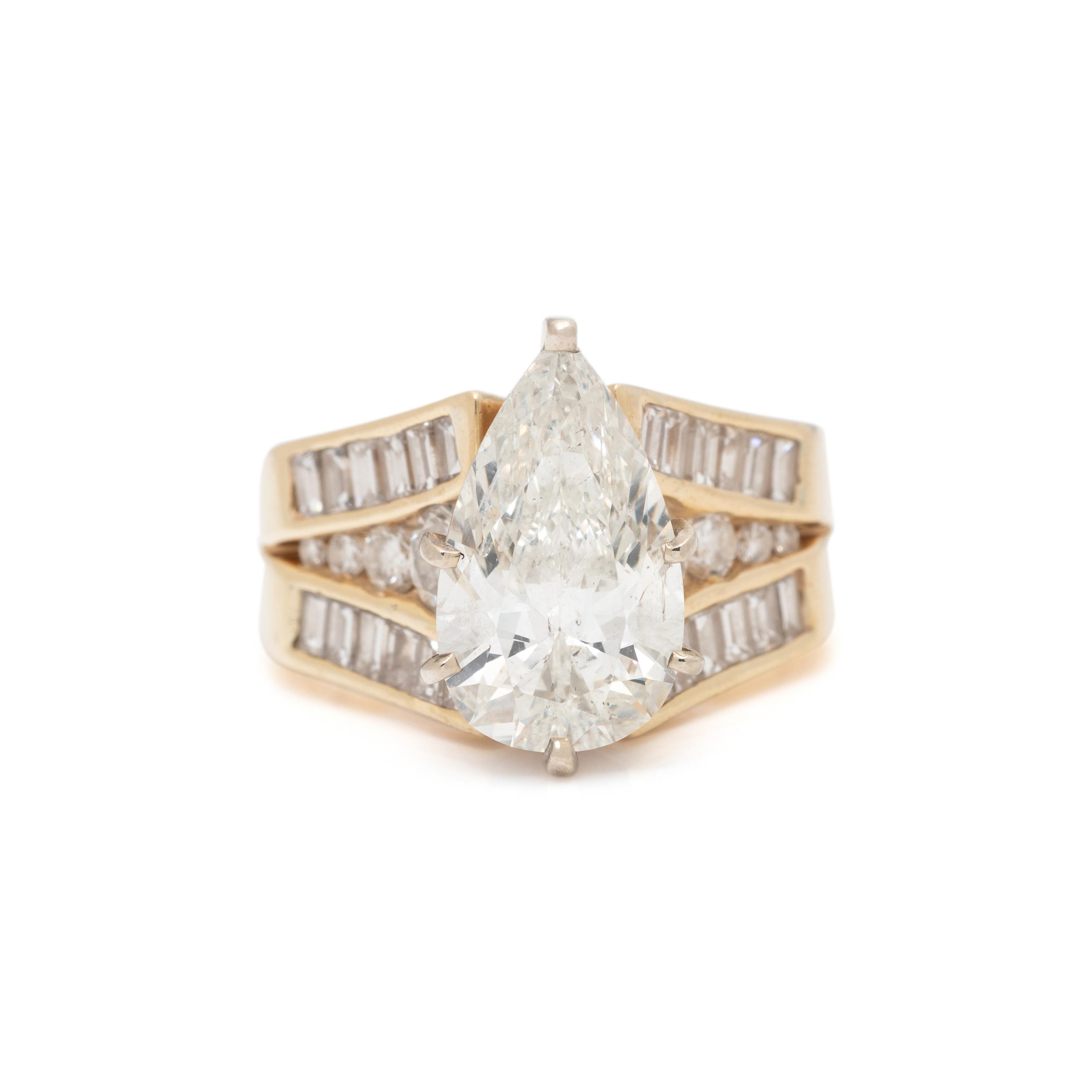 DIAMOND RING