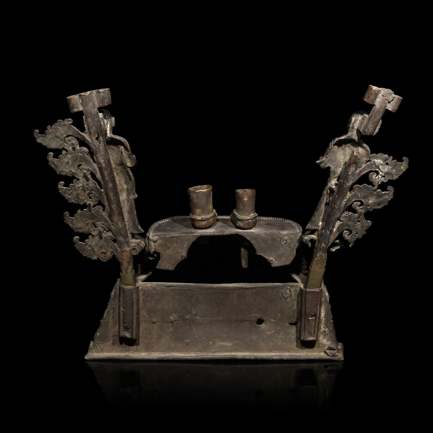 A Nepalese Bronze Lotus Base and Plinth with Remaining Feet, 19th/20th Century