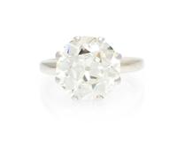 A White Gold and Old European Cut Diamond Ring, 3.30 dwts.