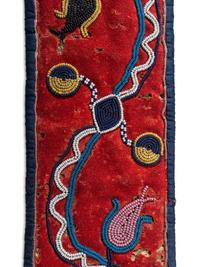 Cree Beaded Hide Shot Pouch, with Red Trade Wool Straps
