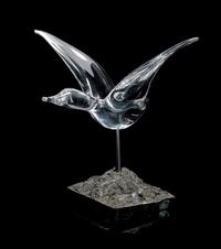 A Daum Seagull Height overall 8 3/4 inches.