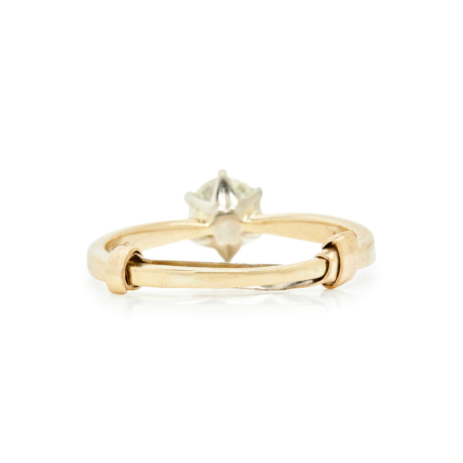 YELLOW GOLD AND DIAMOND RING