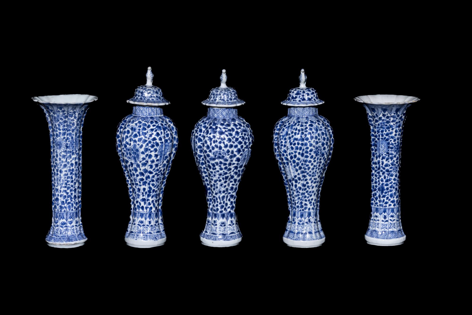 A Chinese Export Blue and White Porcelain Five-Piece Garniture Set