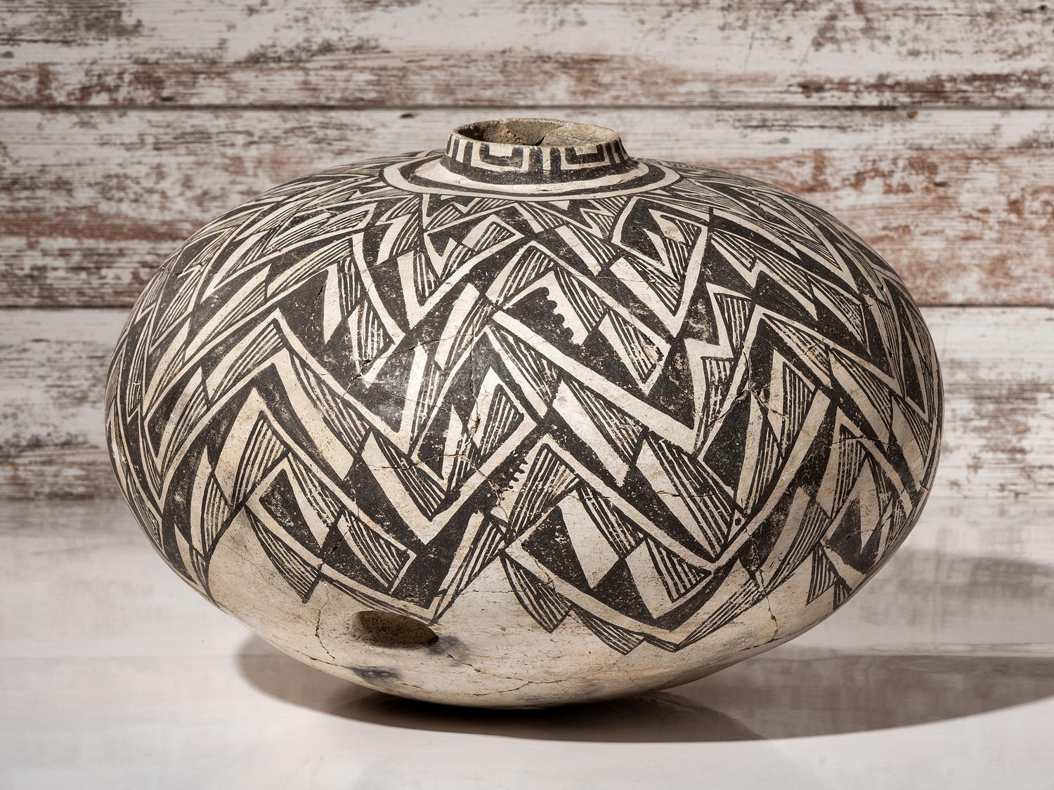 Ancestral Pueblo, Tularosa Pottery Olla