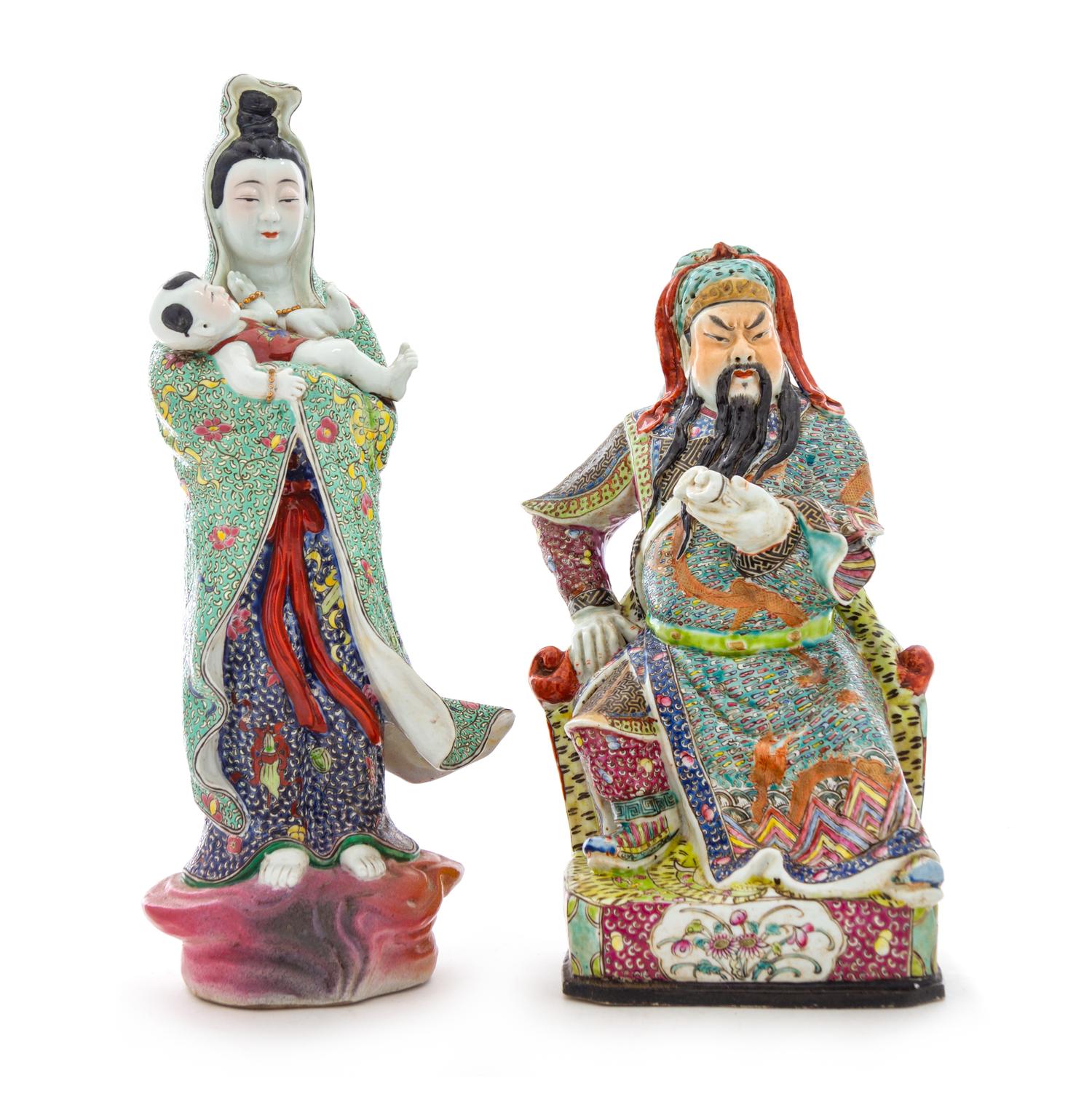 A Pair of Tall Chinese Famille Rose Vases — 20TH CENTURY