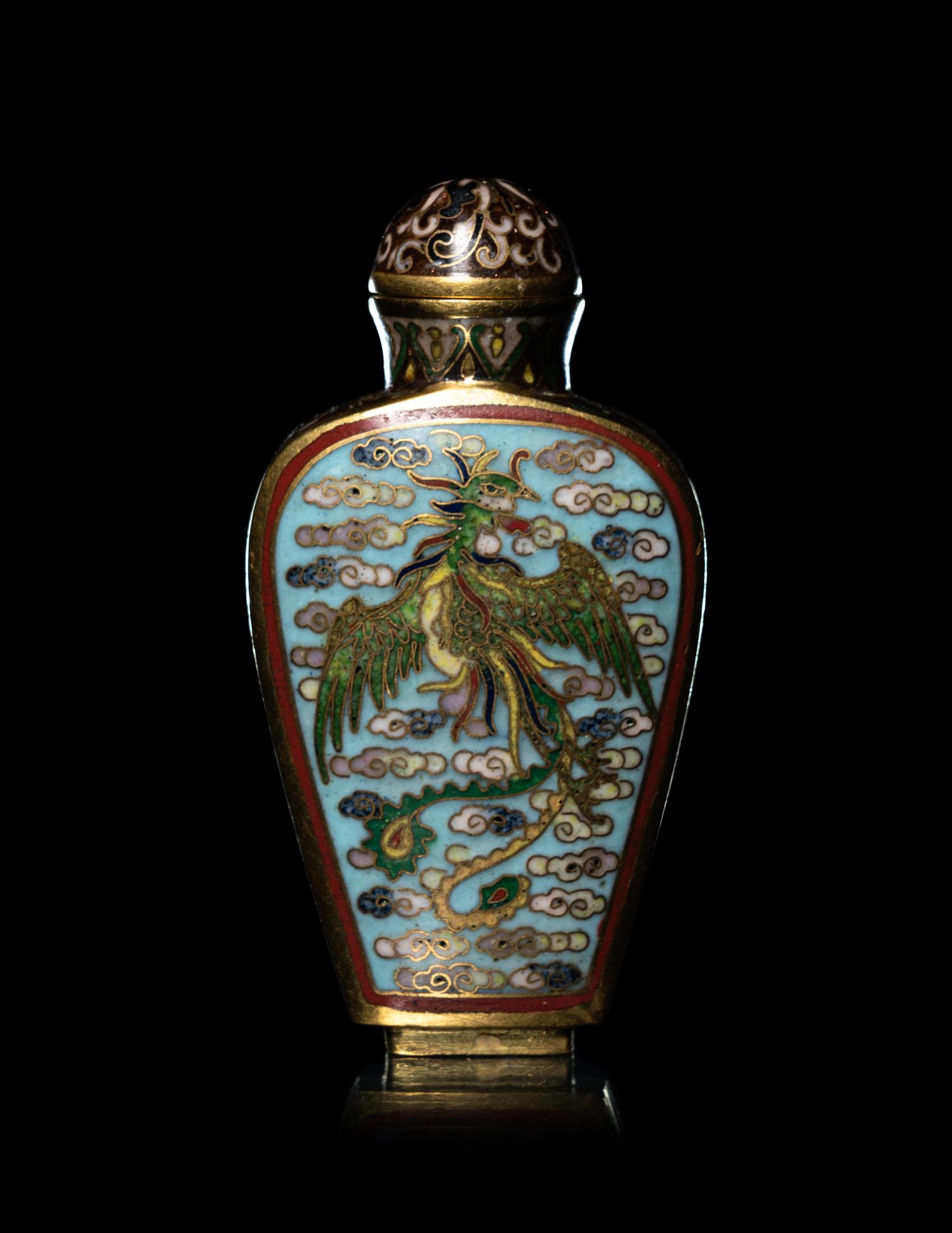 A Chinese Cloisonné Enamel 'Dragon and Phoenix' Snuff Bottle