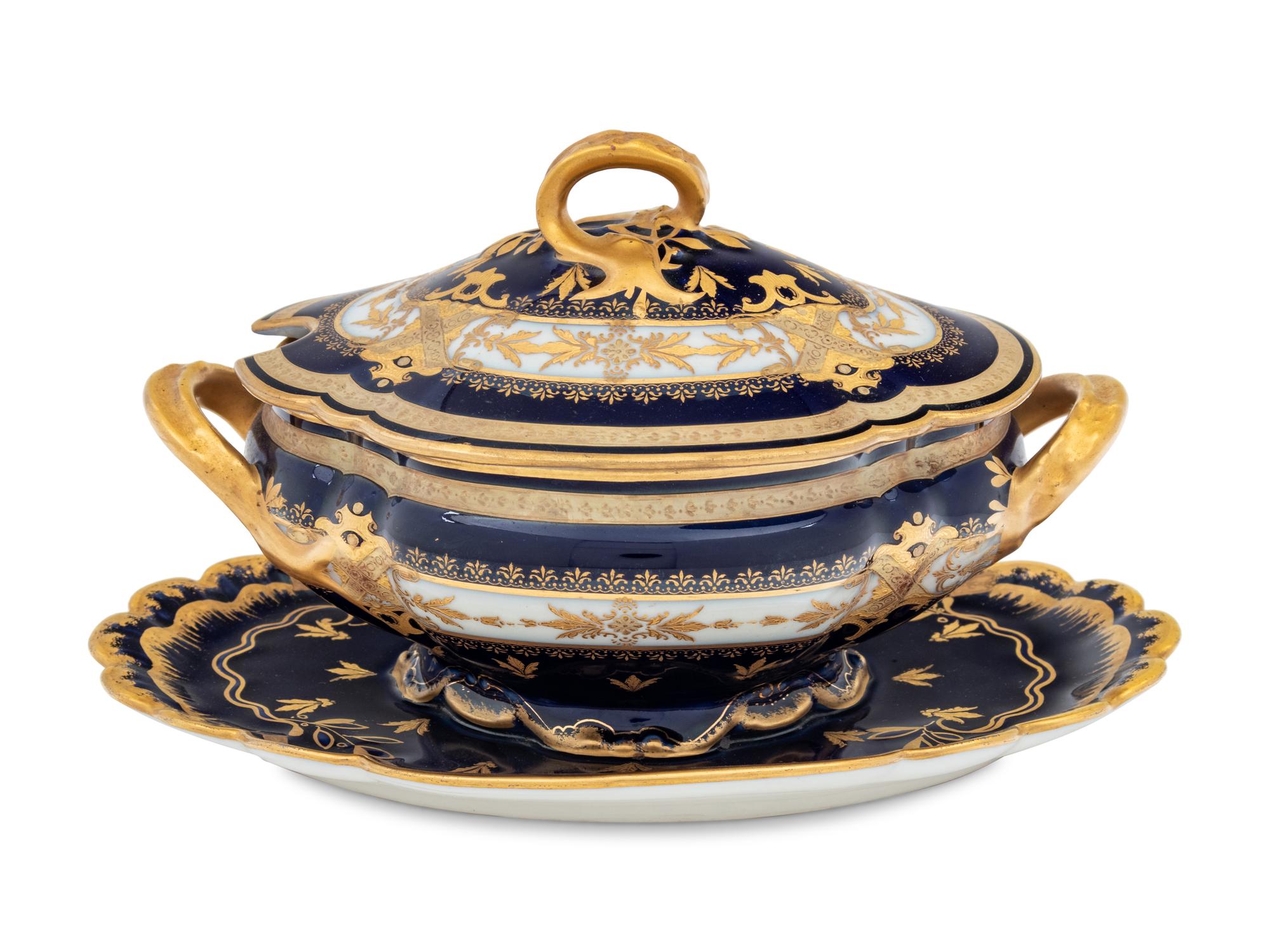 A Haviland & Co. Limoges Porcelain Sauce Tureen