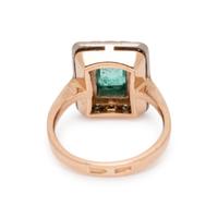 EMERALD AND DIAMOND RING