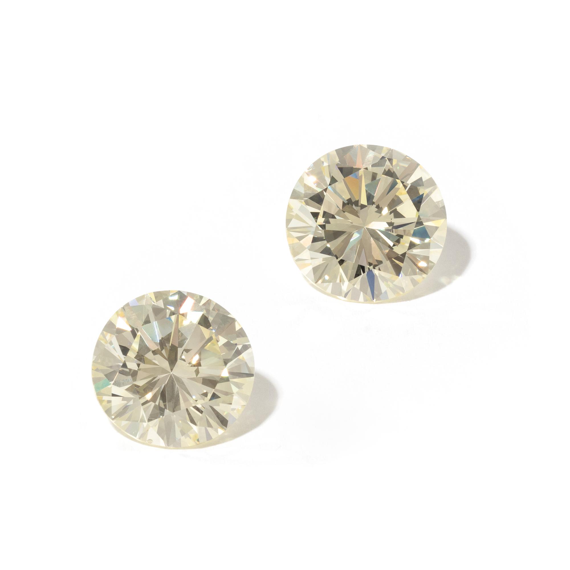 DIAMOND STUD EARCLIPS