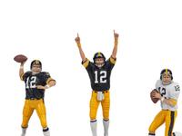 A Terry Bradshaw Pittsburgh Steelers Danbury Mint Figurine Display,