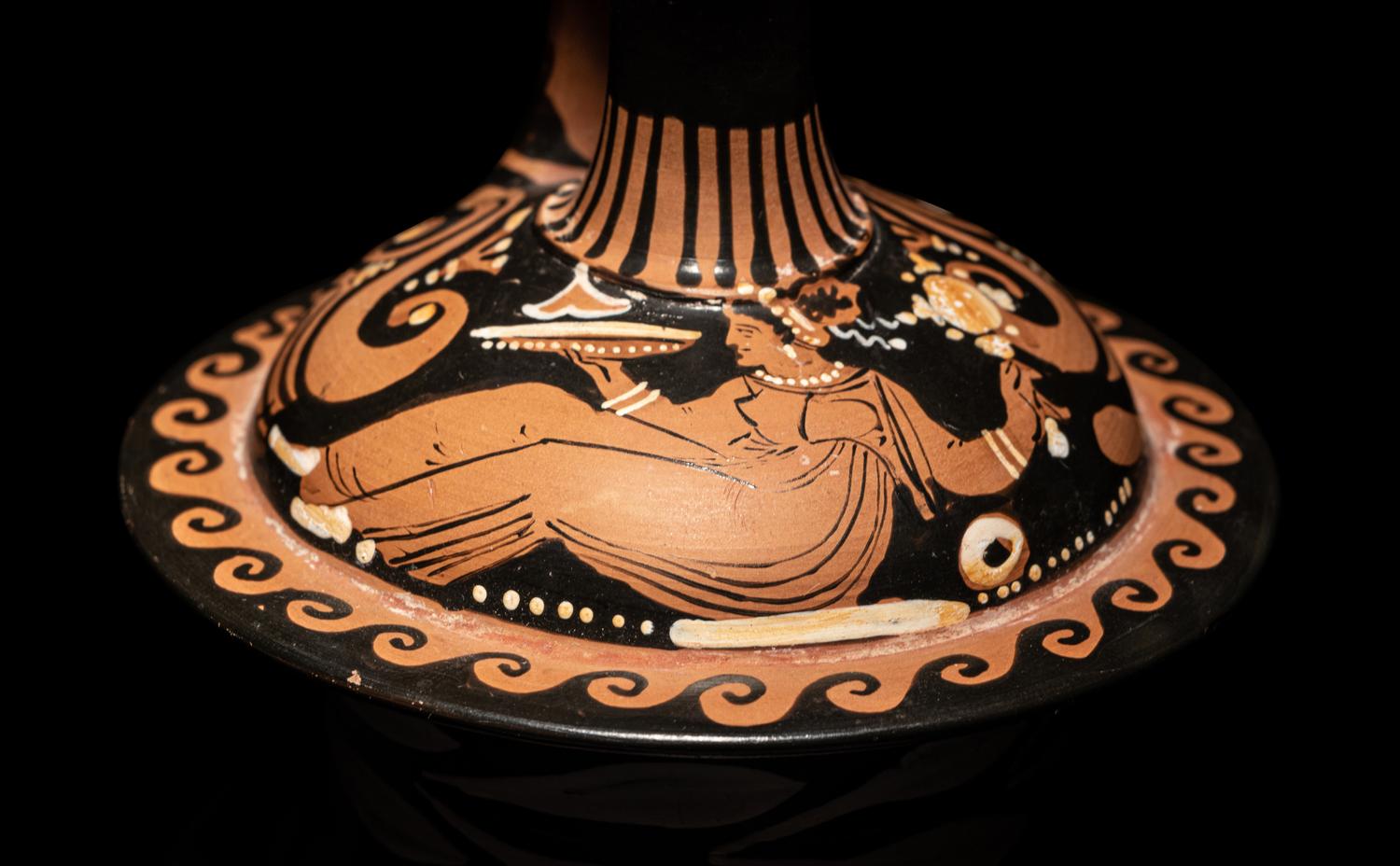 An Apulian Red-Figured Epichysis