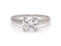 A Platinum and Stimulant Stone Ring,