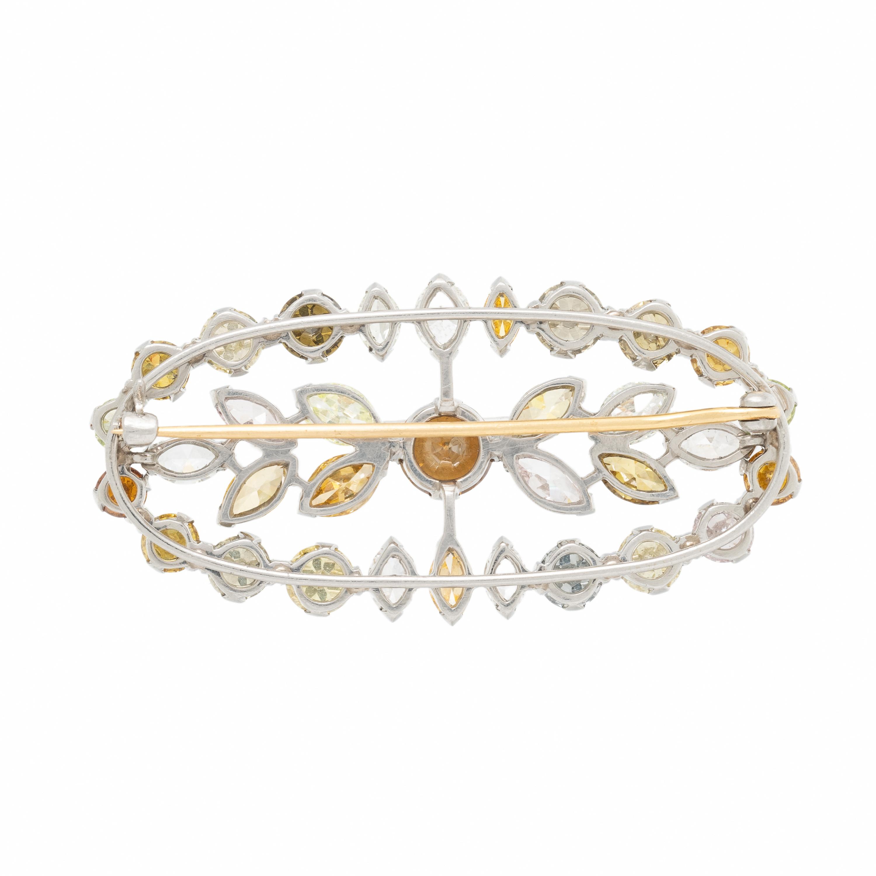 COLORED DIAMOND AND DIAMOND BROOCH