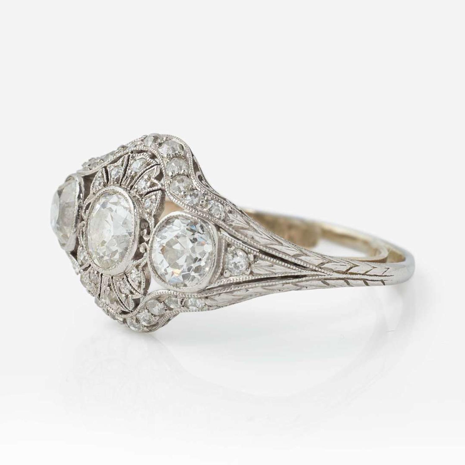 A Platinum and Diamond Ring Belle Epoque, c.1910