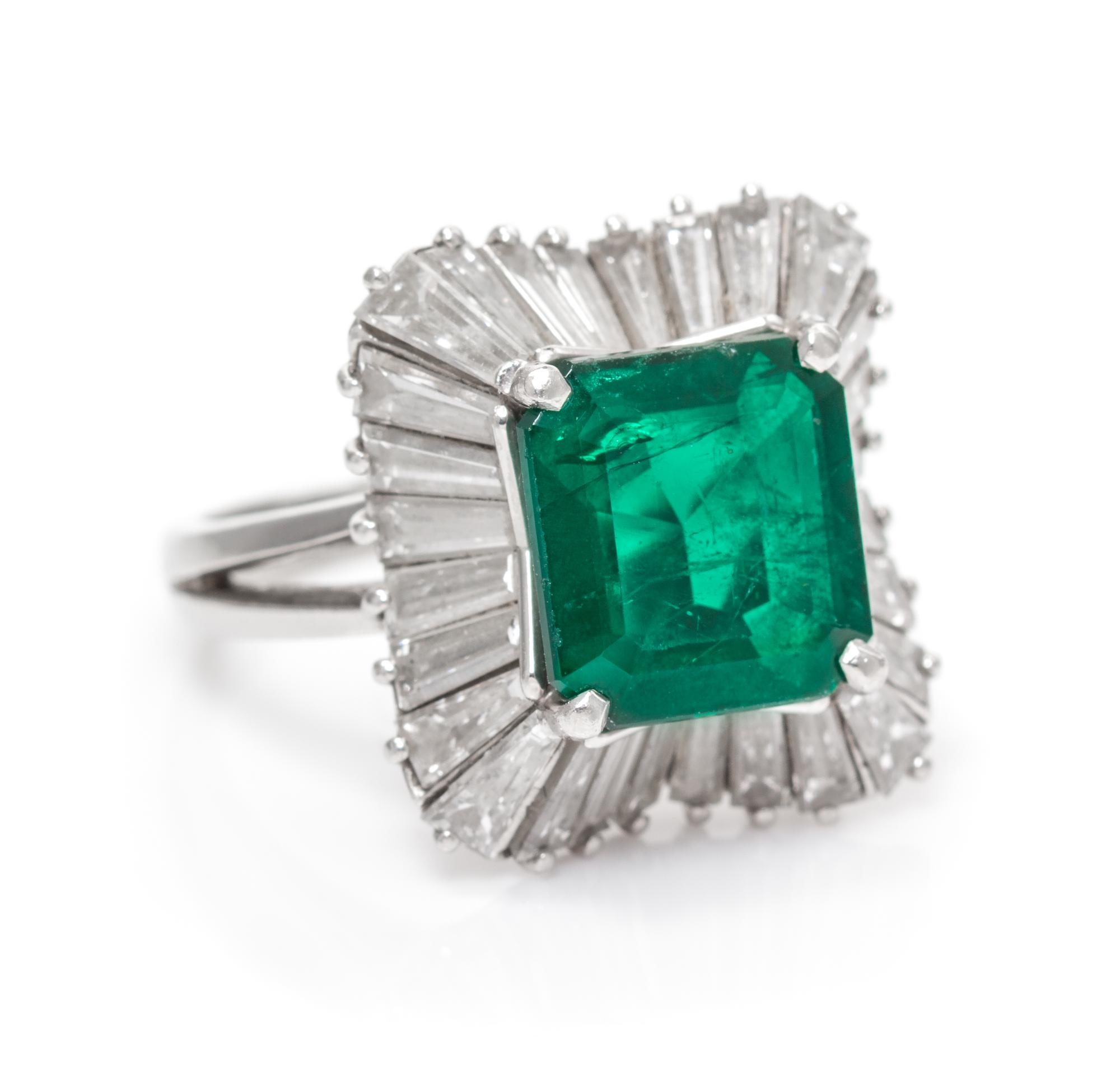 A Platinum, Emerald and Diamond Ballerina Ring, Oscar Heyman & Brothers, 9.80 dwts.