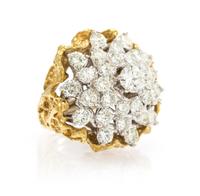 A White Gold and Diamond Ring with Yellow Gold Jacket, 13.90 dwts.