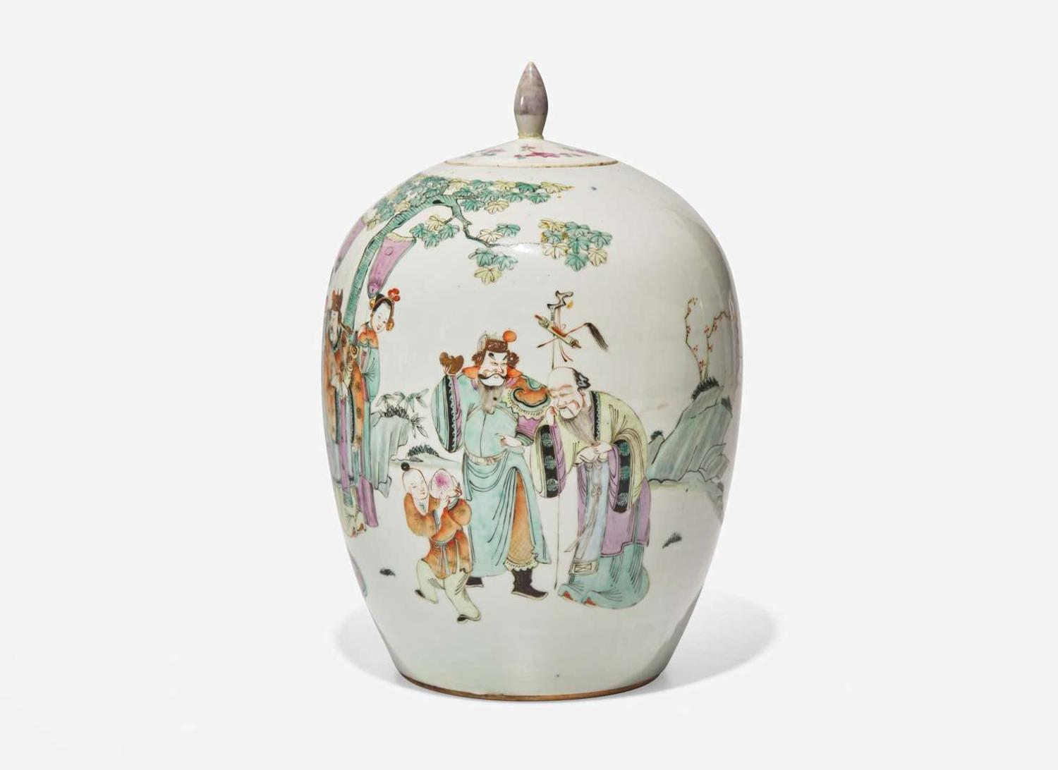 A Chinese famille-rose decorated ovoid jar and cover, 19th to 20th century 粉彩將軍蓋罐 十九或二十世紀