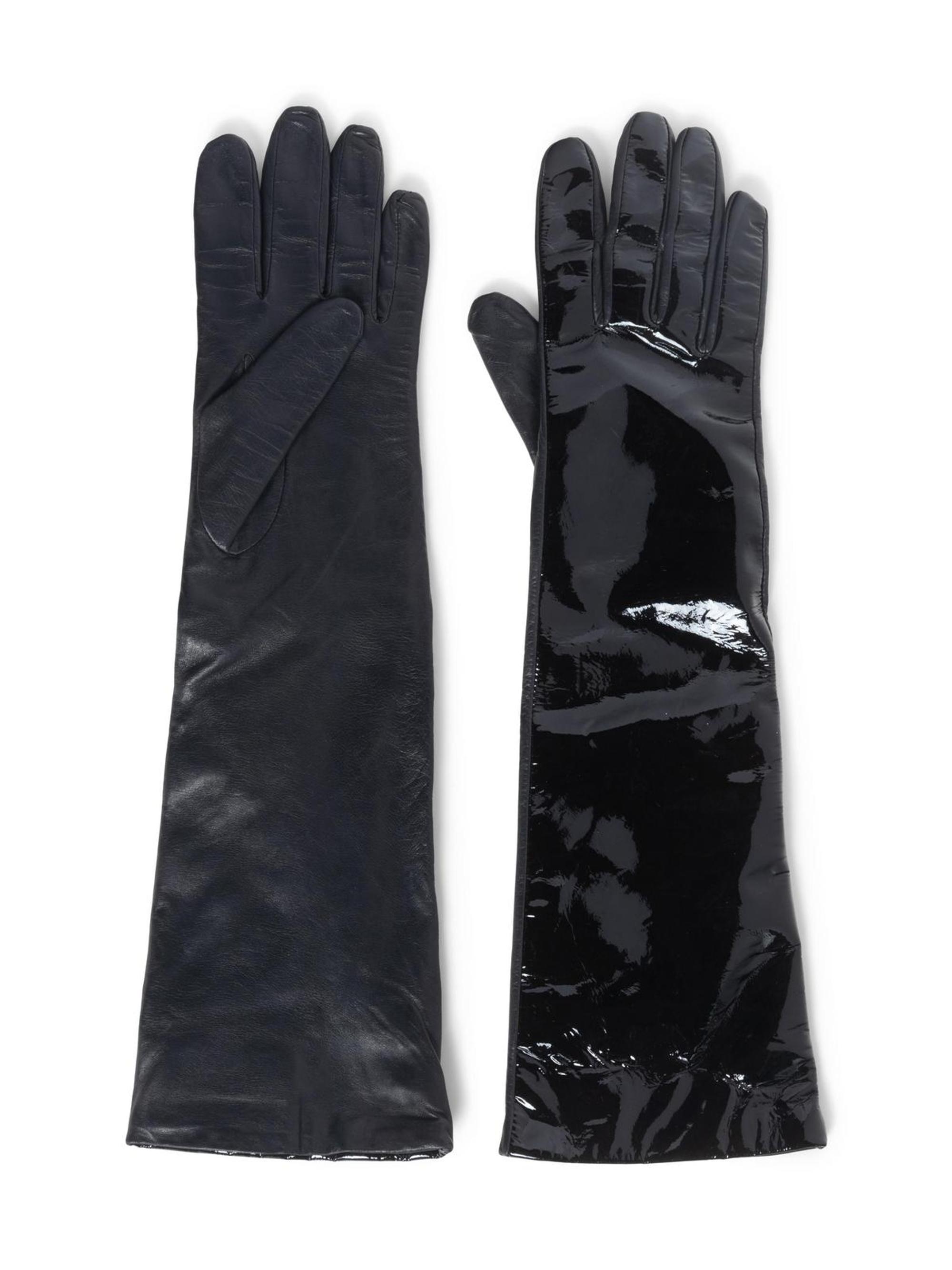 A Group of 16 Ebony Fashion Fair Accessories, 1970-2000s