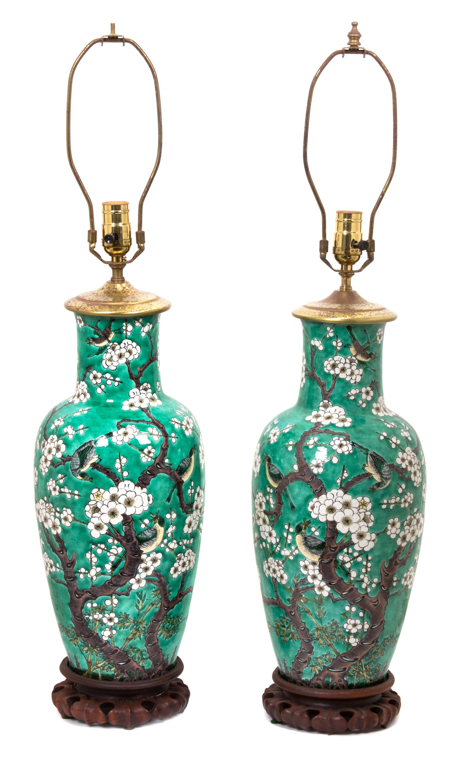 A Pair of Chinese Export Porcelain Vases — 19TH CENTURY