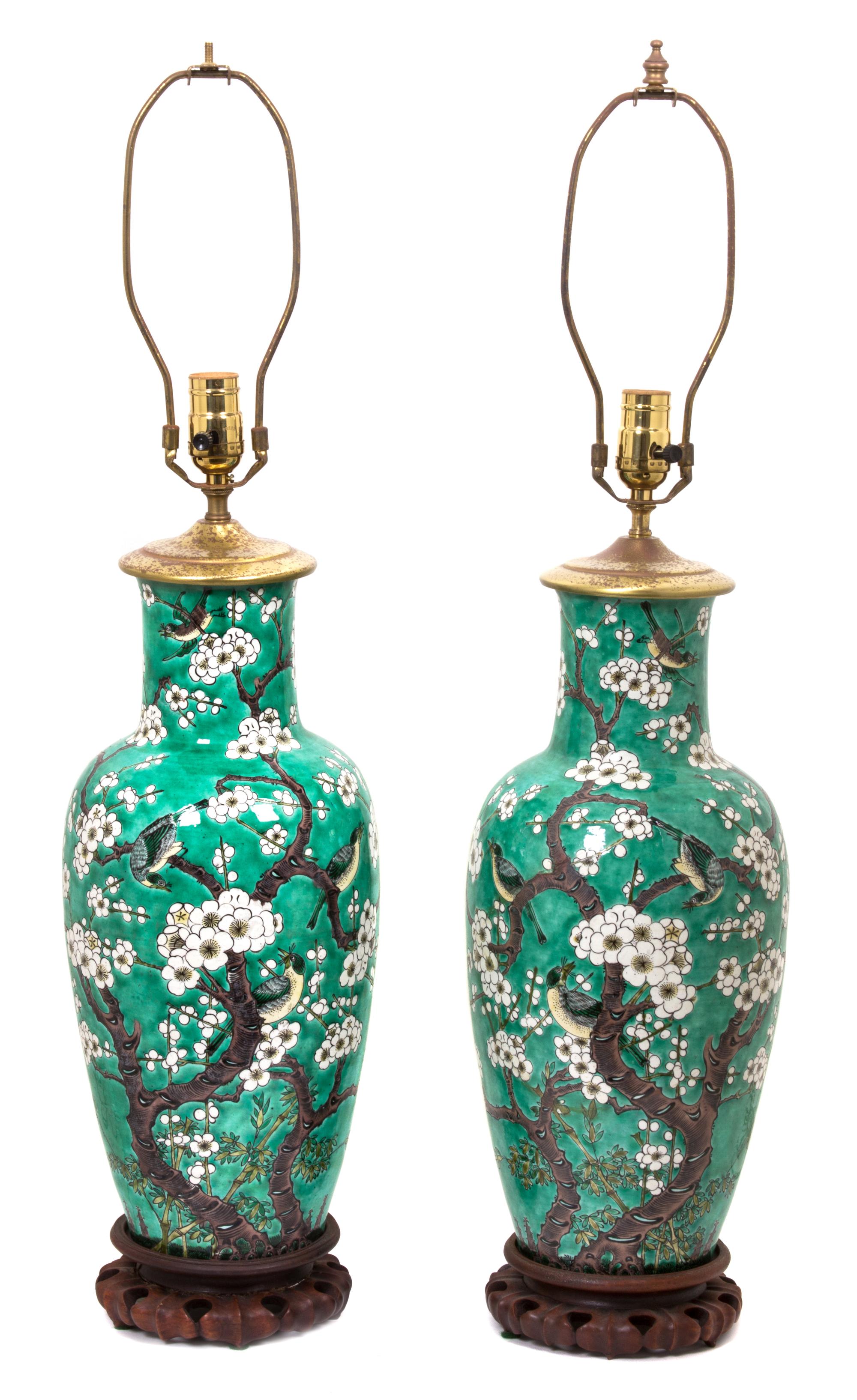 A Pair of Chinese Export Porcelain Vases — 19TH CENTURY