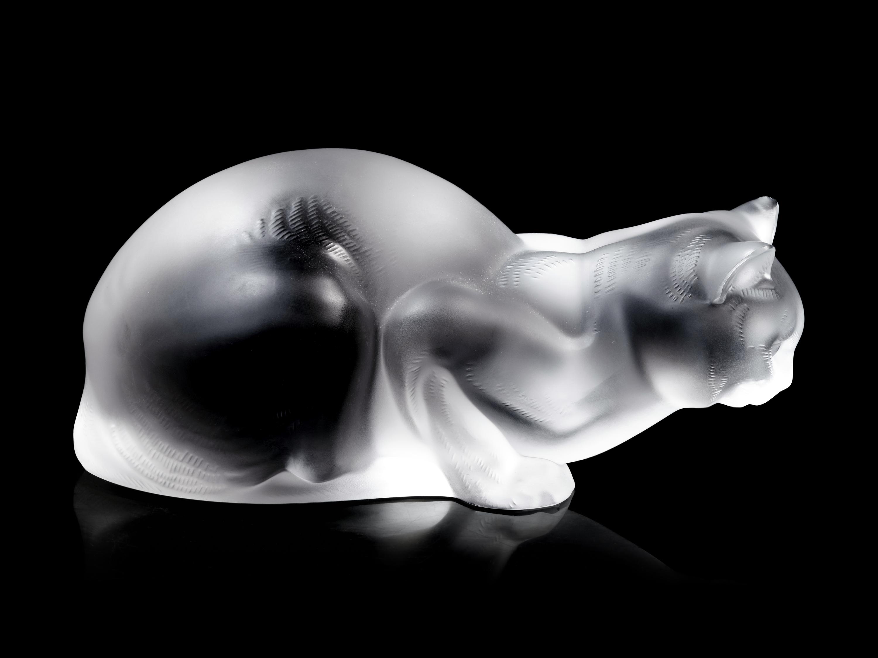 A Lalique Chat Couché Figure