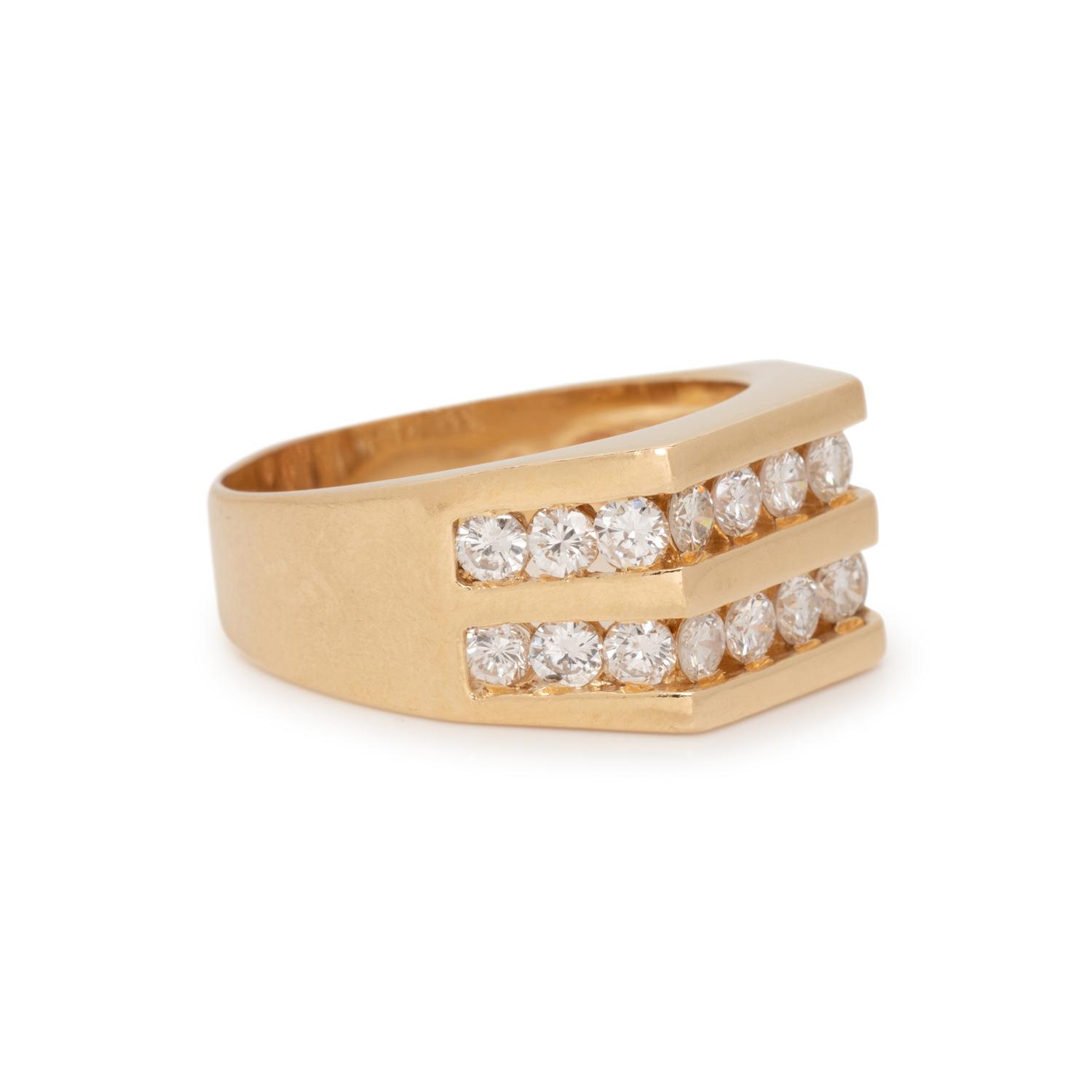 YELLOW GOLD AND DIAMOND RING