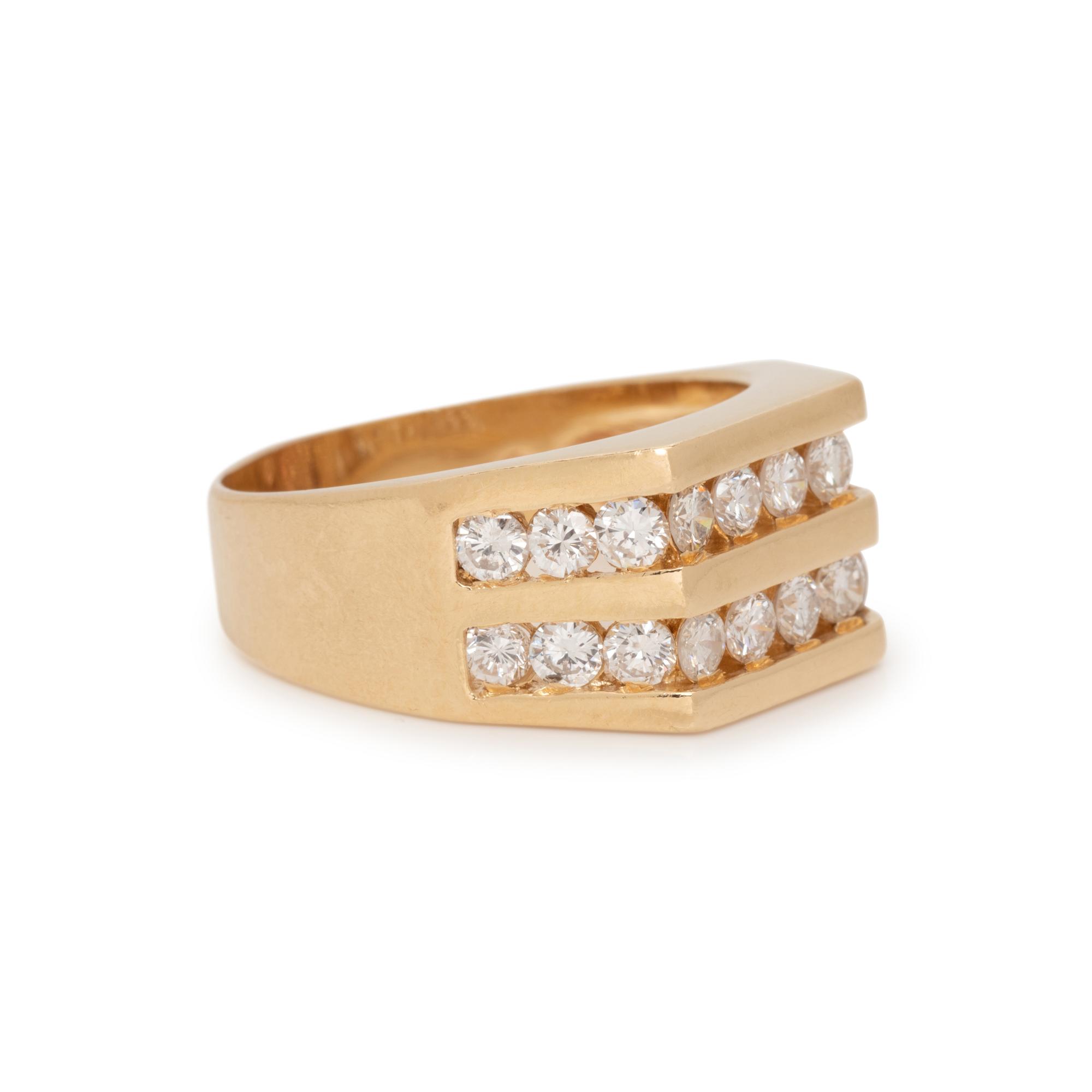 YELLOW GOLD AND DIAMOND RING