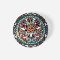 A Russian silver gilt and shaded enamel pill box Gustav Klingert, Ivan Sergeyevich Lebedkin, Assaymaster, Moscow, 1899-1908
