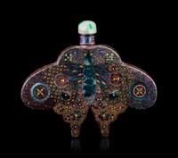 A Japanese Lac-Burgauté 'Butterfly' Snuff Bottle