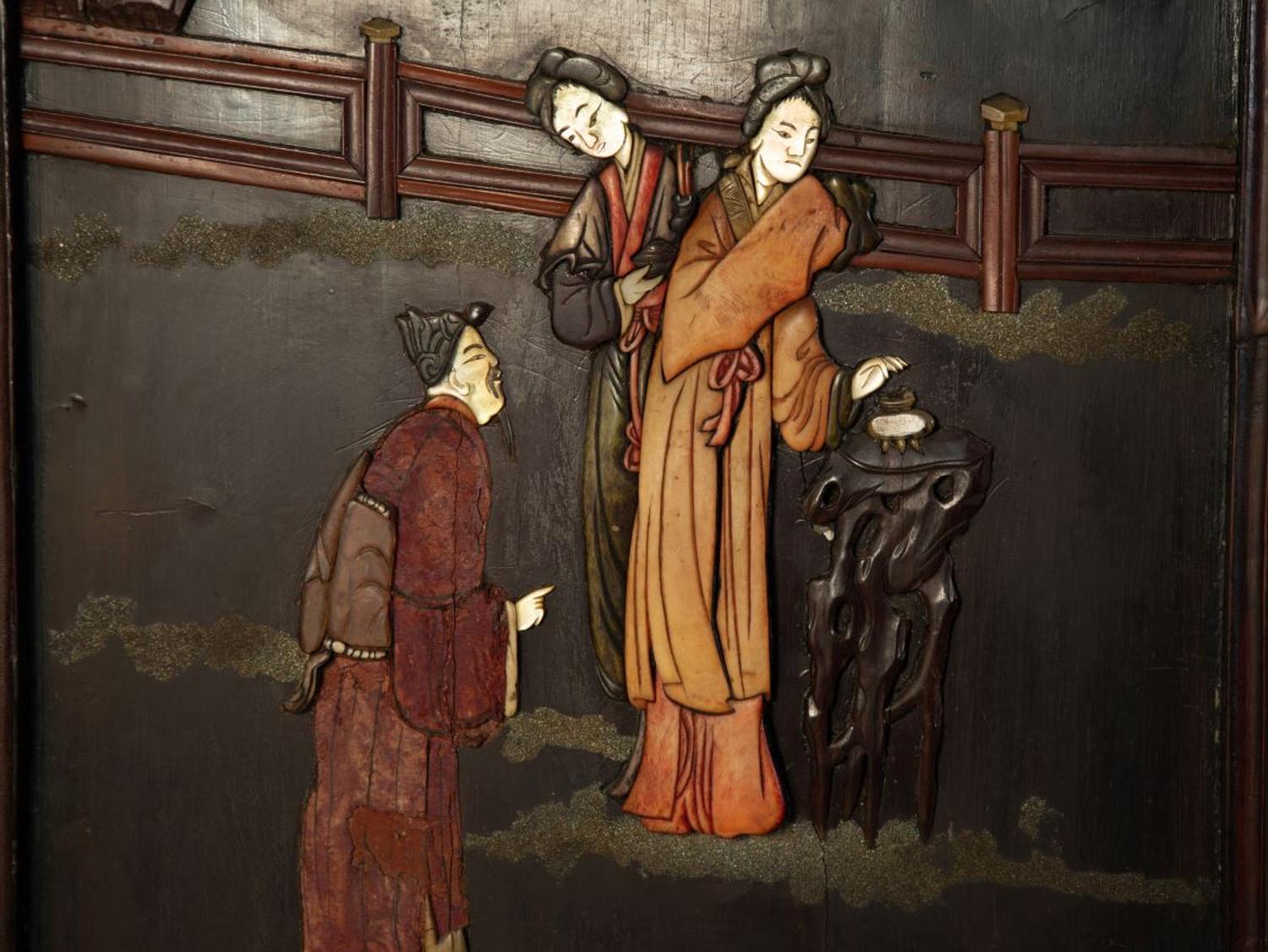 A Chinese Hardwood Three-Panel Floor Screen — EARLY 20TH CENTURY