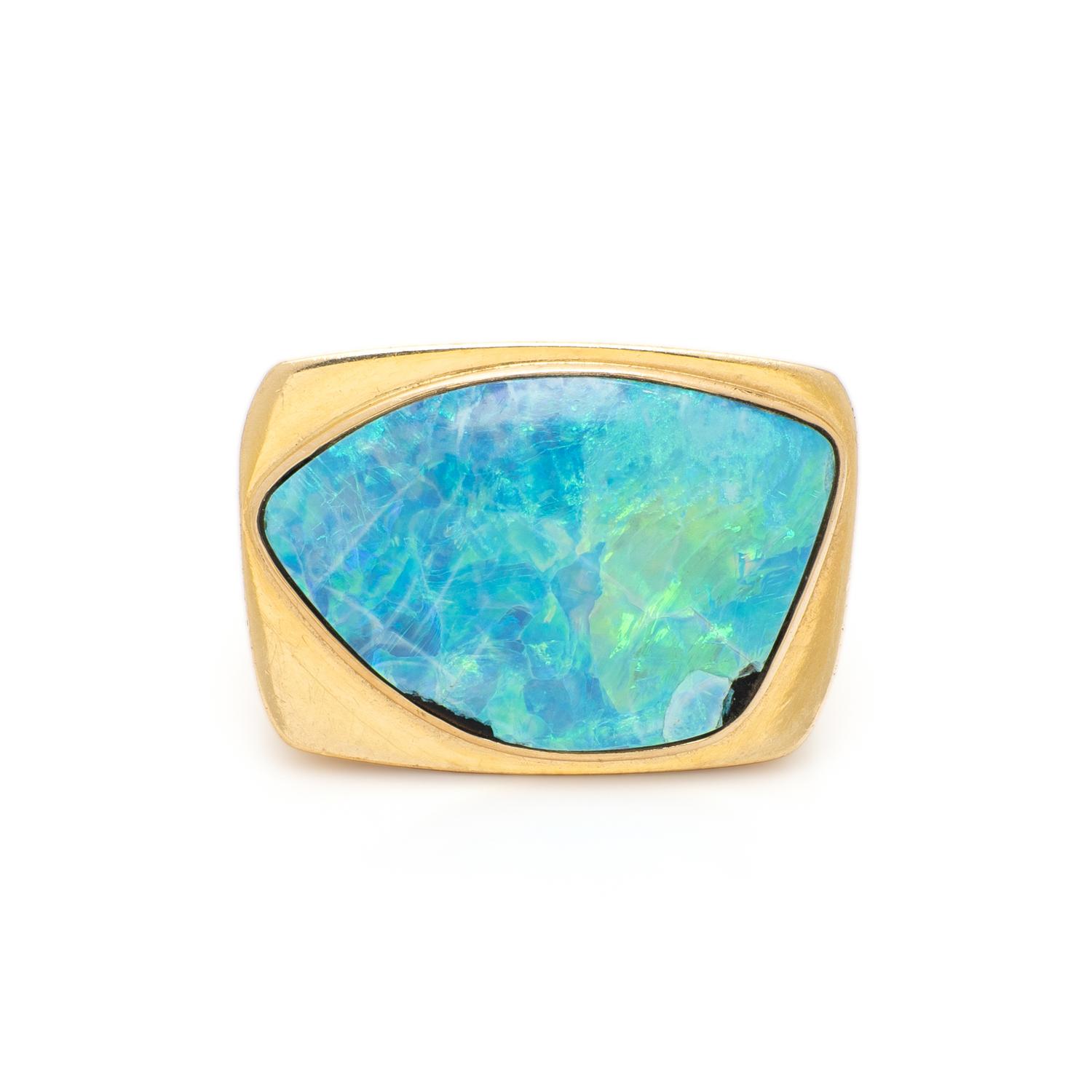 OPAL DOUBLET AND YELLOW GOLD RING