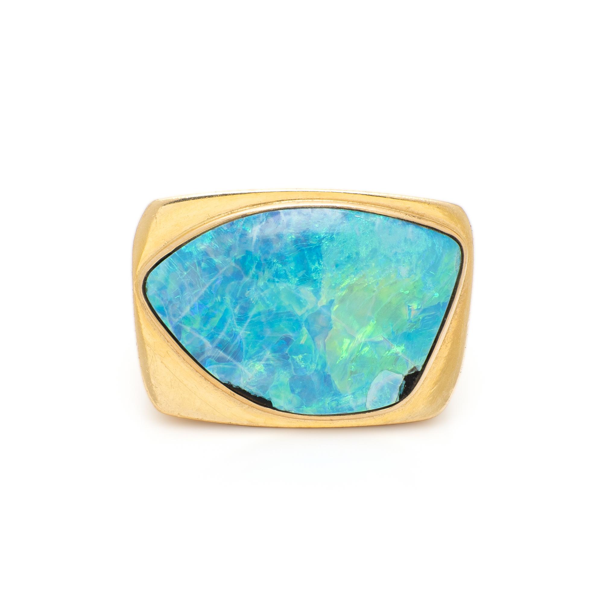 OPAL DOUBLET AND YELLOW GOLD RING