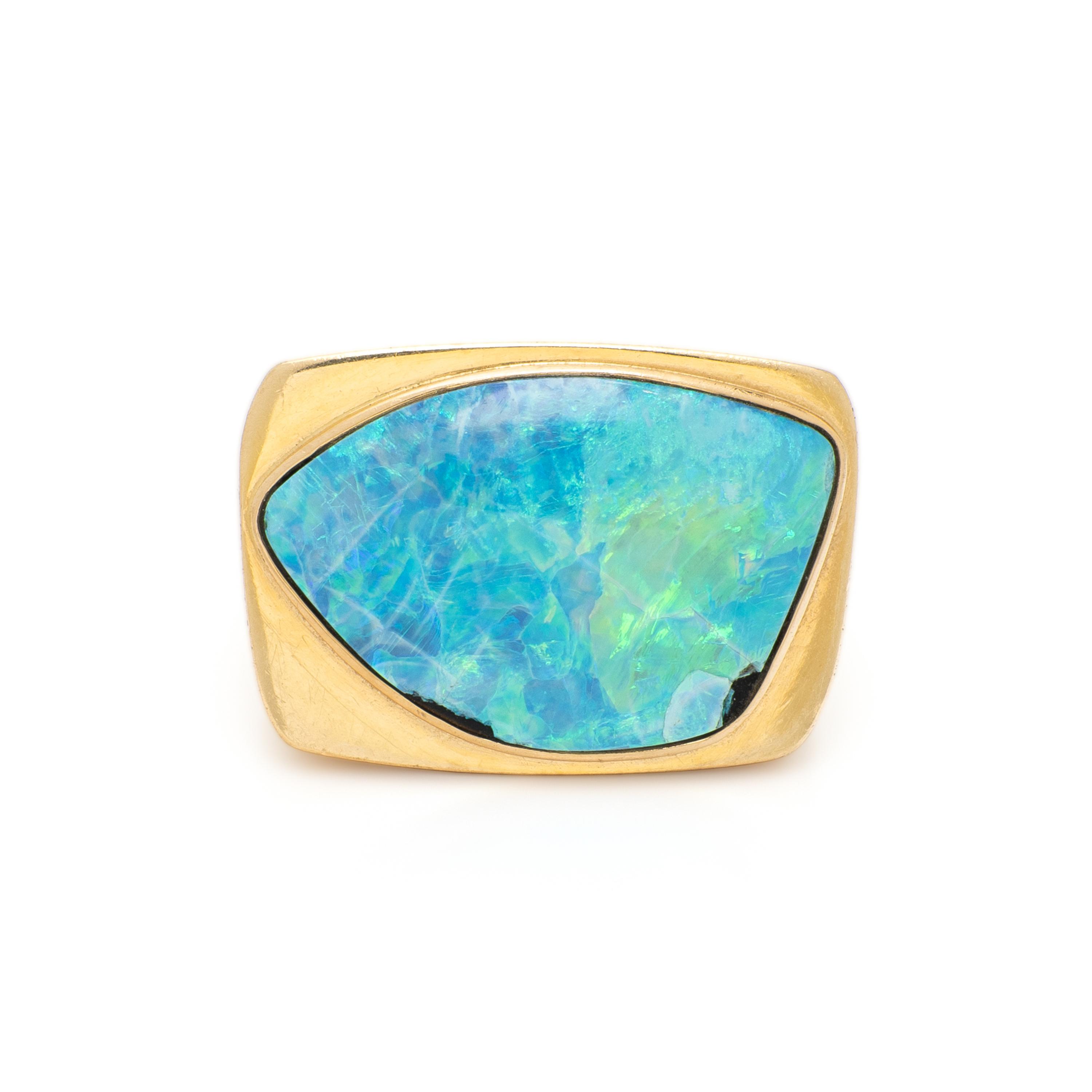 OPAL DOUBLET AND YELLOW GOLD RING
