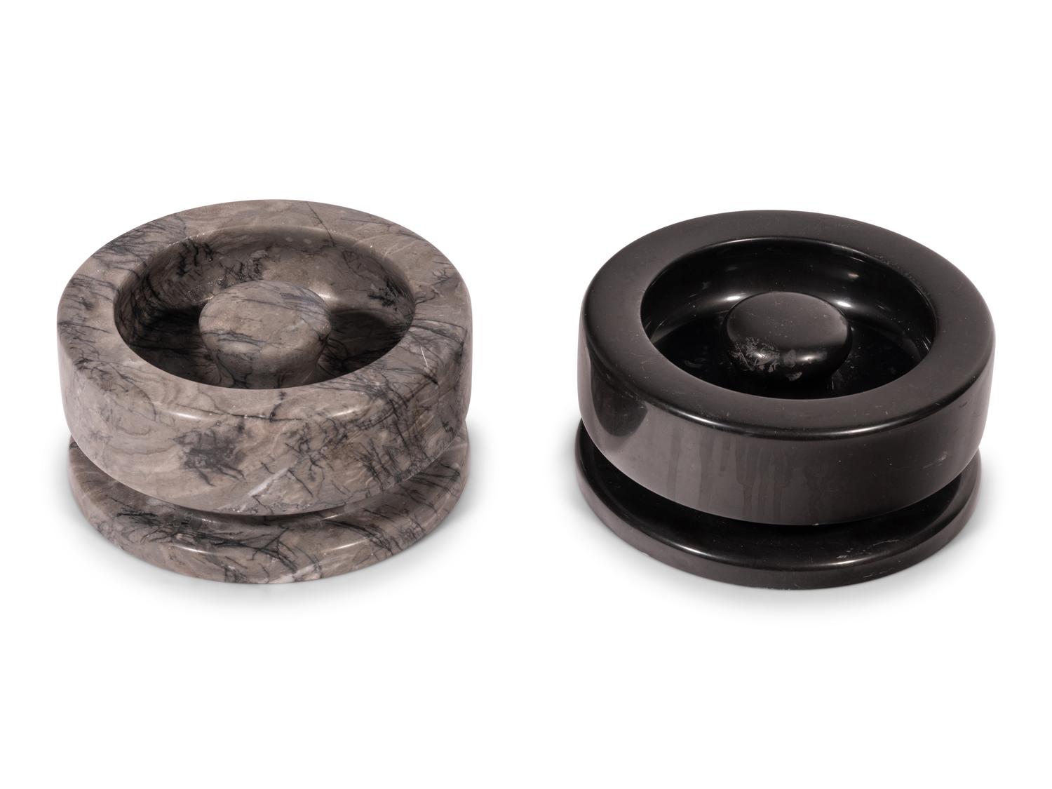 Pair of Ashtrays, model 8532 Knoll, USA