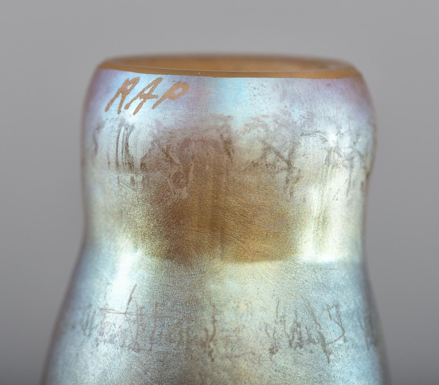 Eighteen-Light Tulip Lamp
